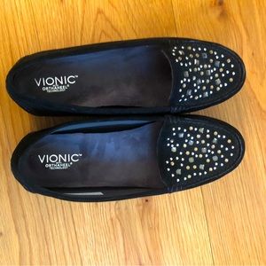 Women’s flats